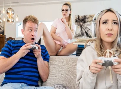 nàng bị bạn thân phản bội cướp người yêu khi còn mải mê chơi game